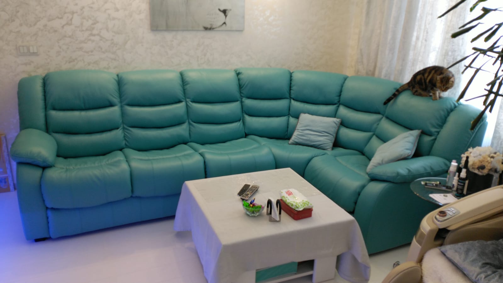 Перетяжка дивана на дому. Лесная